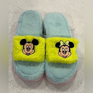 NWT Mickey and Minnie Women’s Size Large Slippers Size 9-10 Green Pink Blue NEW